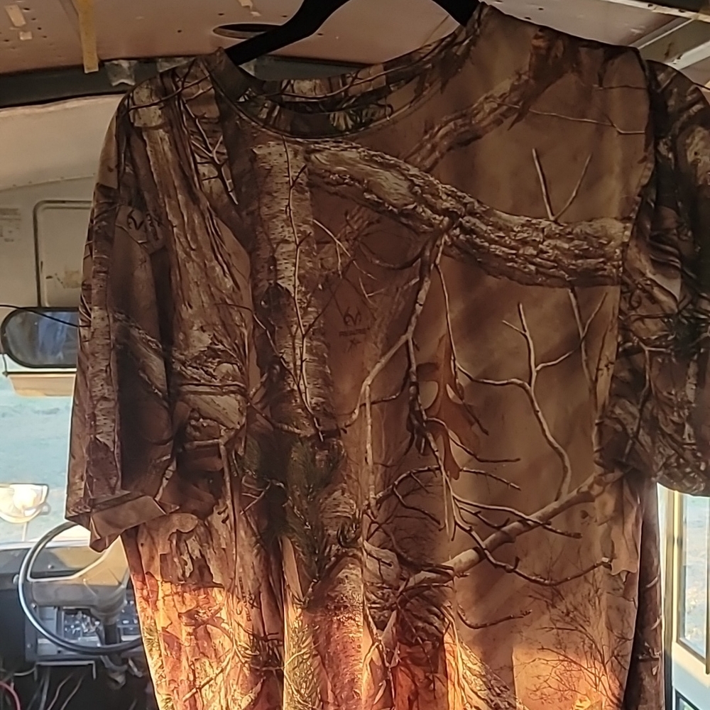 Men's RealTree Camouflage T-Shirt
